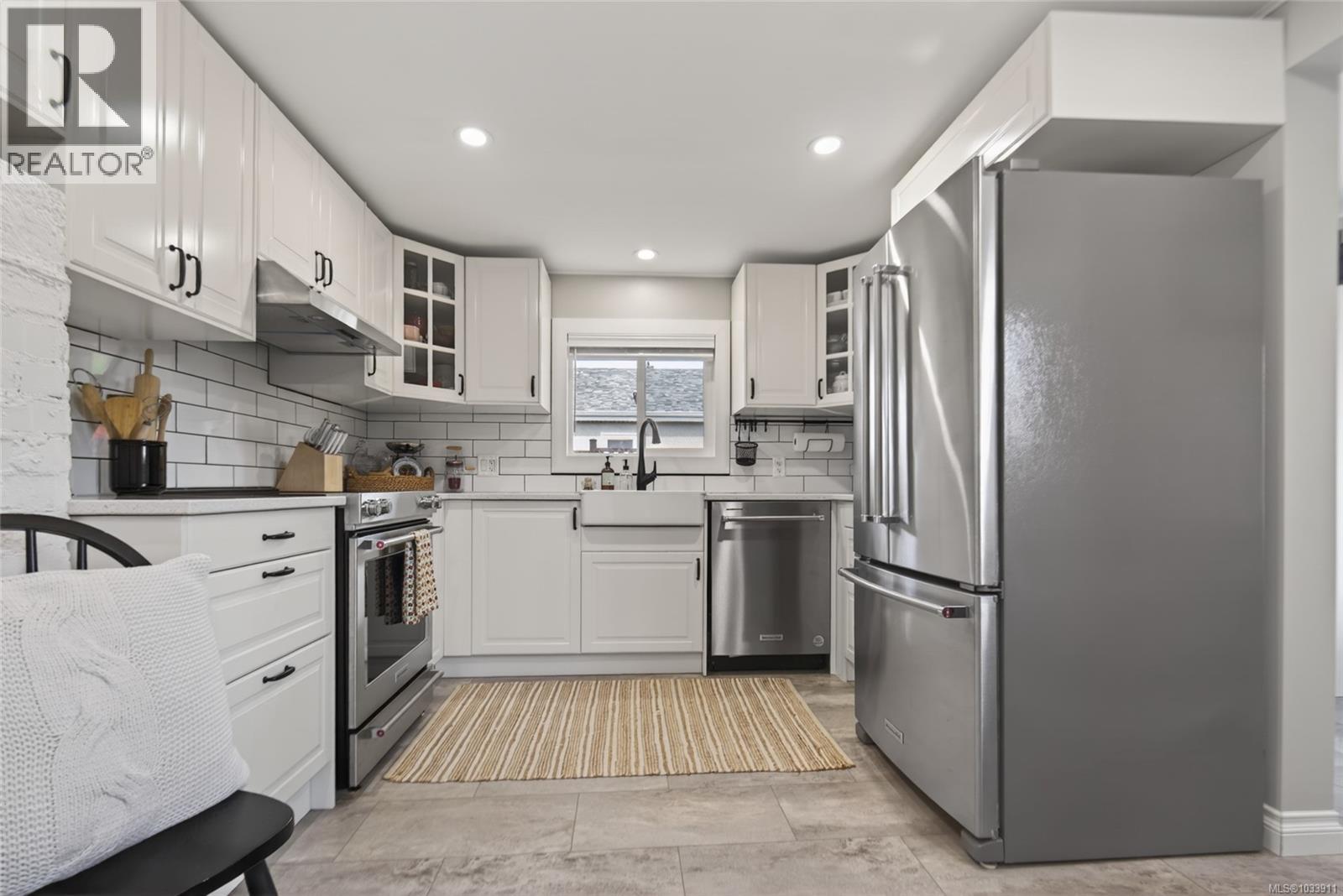 921 Wharncliffe Rd - 10