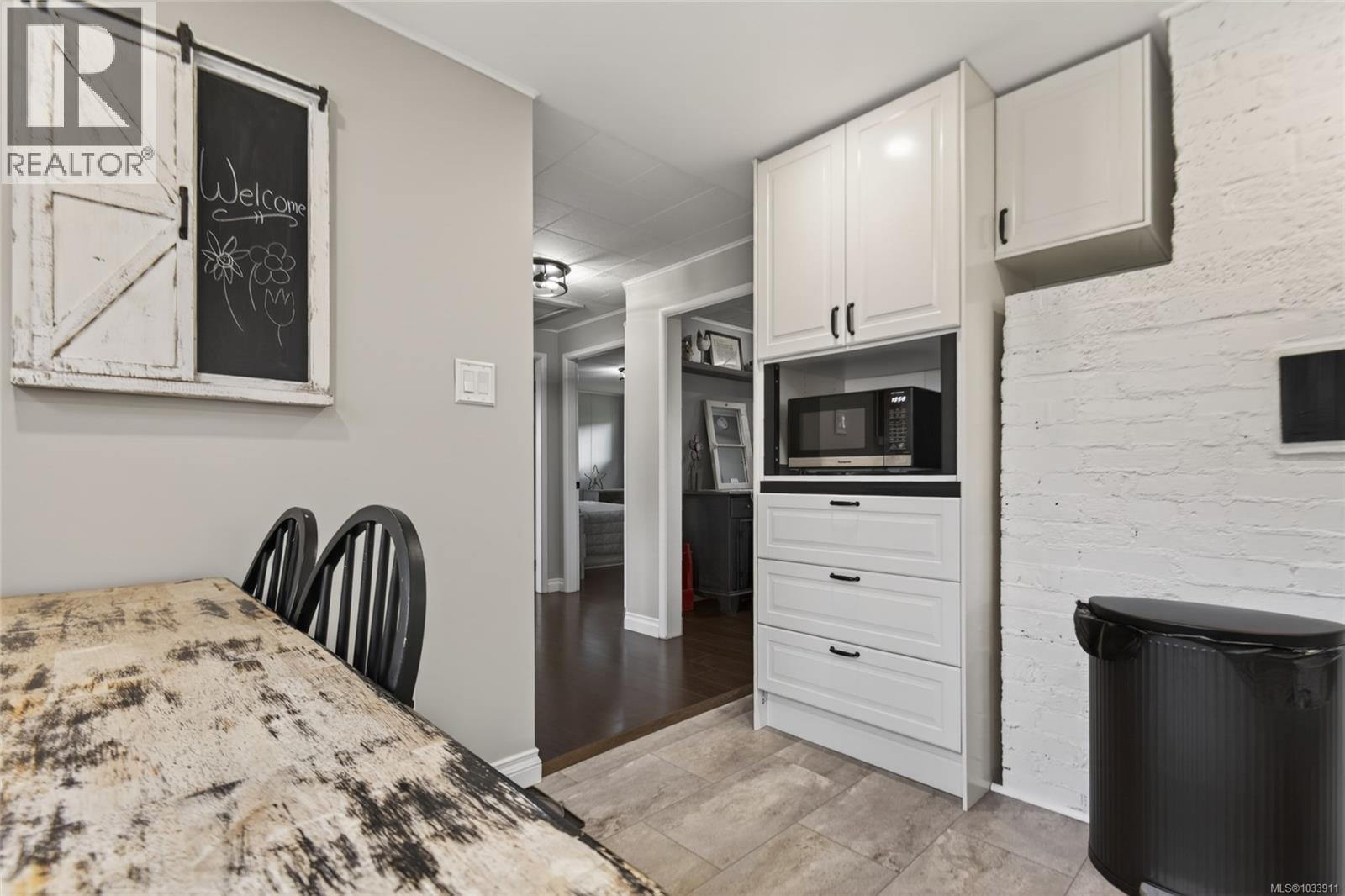 921 Wharncliffe Rd - 11