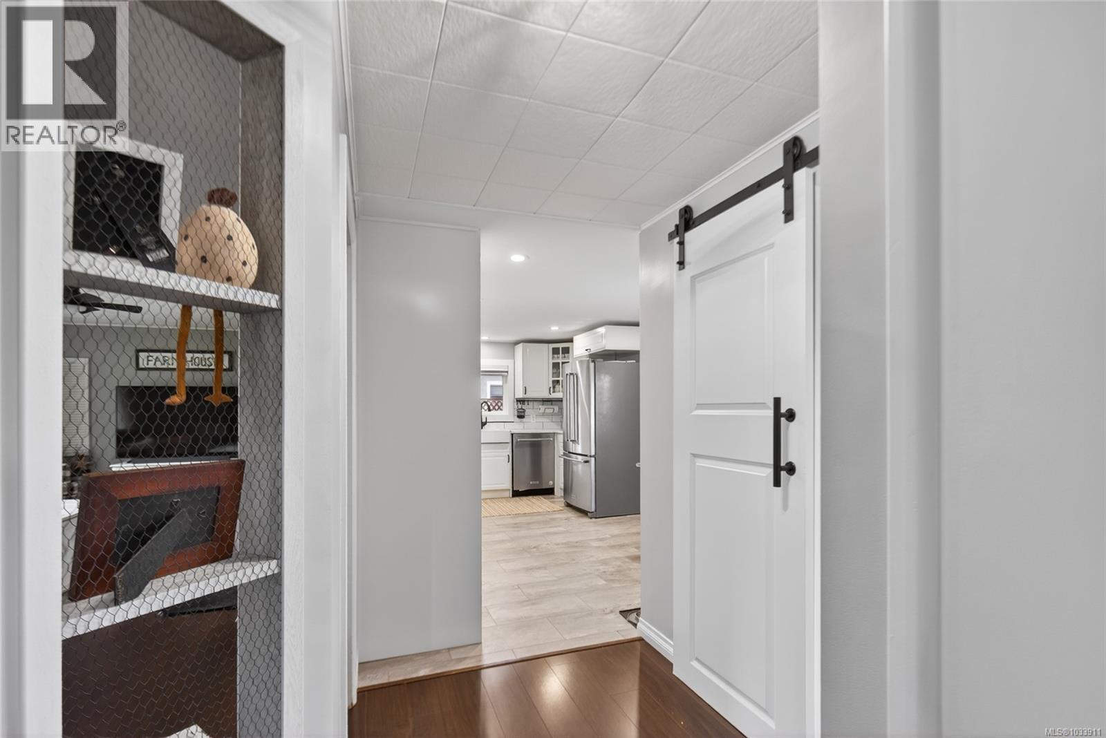921 Wharncliffe Rd - 17