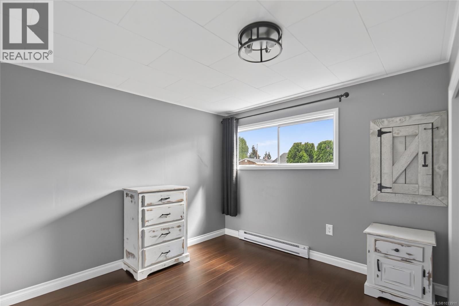 921 Wharncliffe Rd - 20