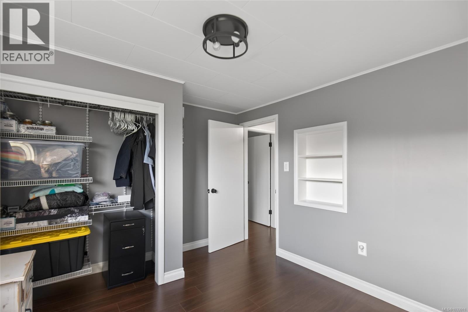 921 Wharncliffe Rd - 21