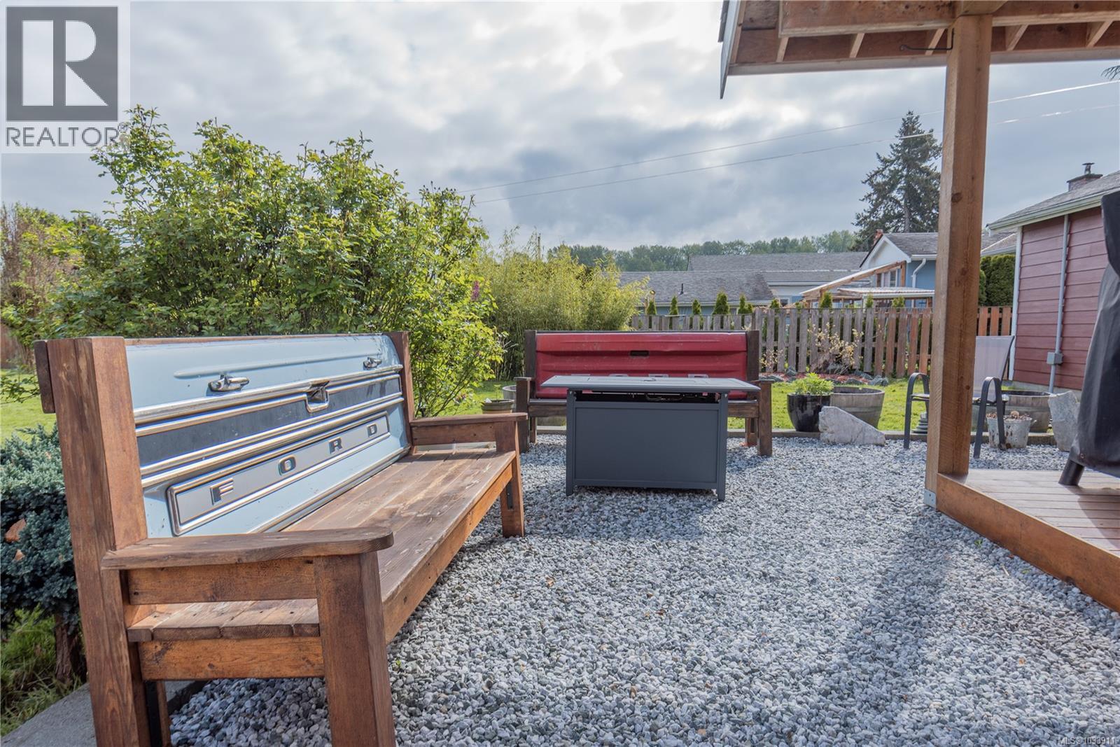 921 Wharncliffe Rd - 29