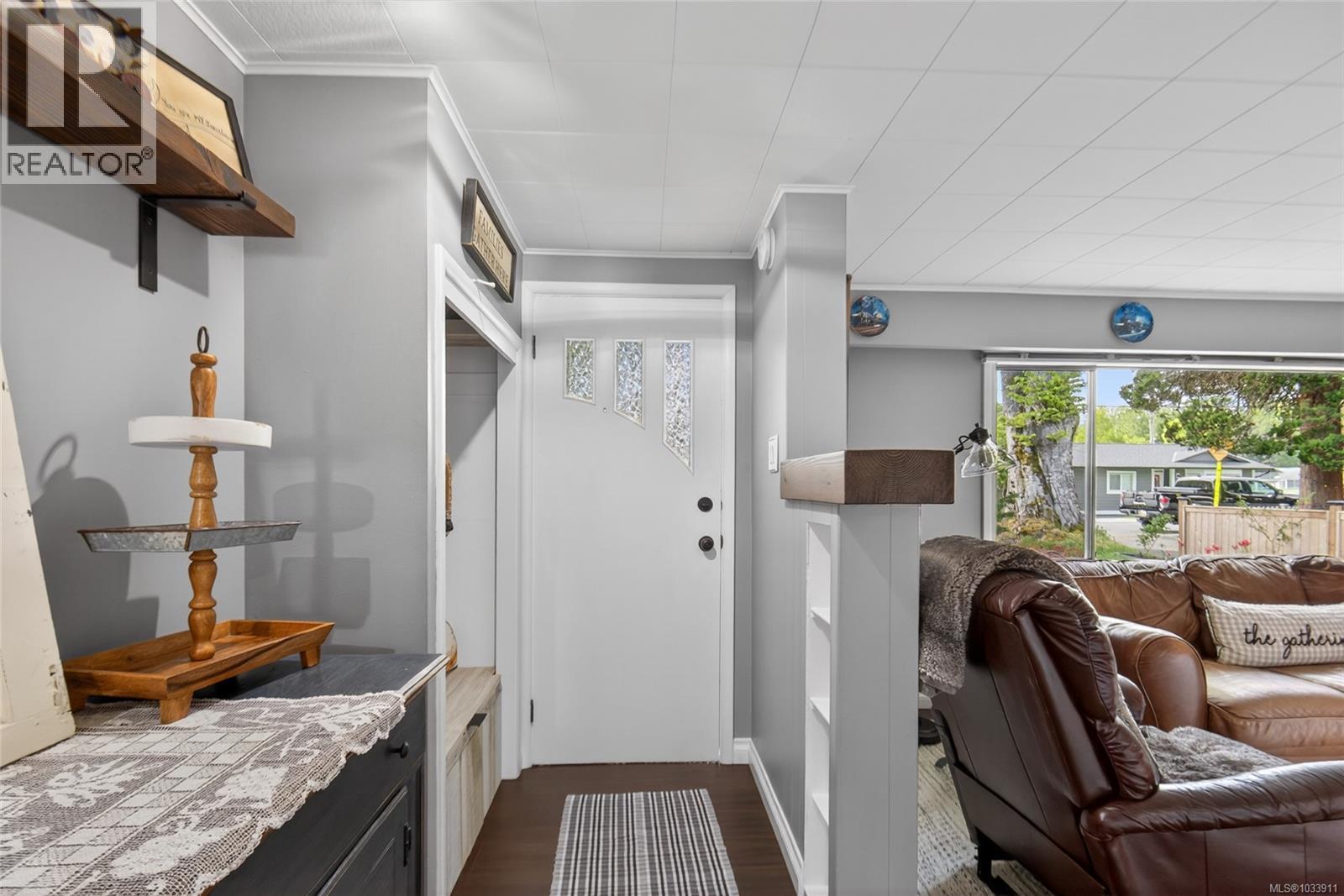 921 Wharncliffe Rd - 3
