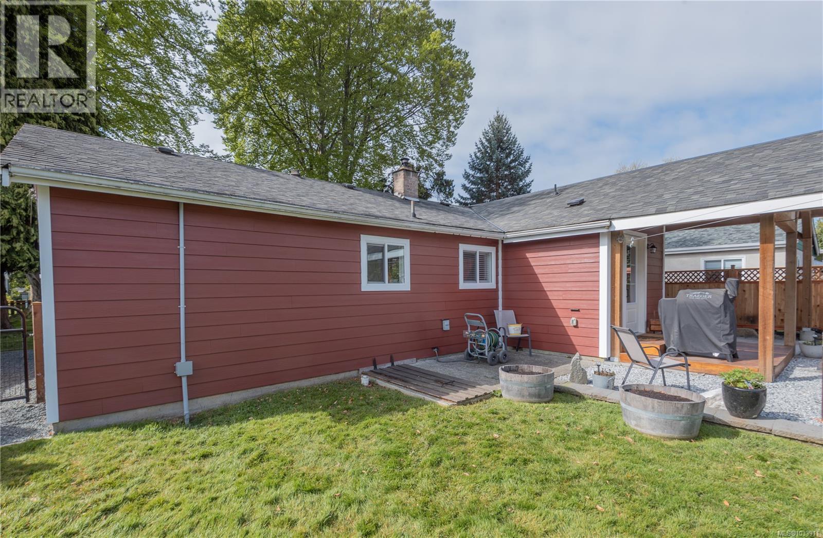 921 Wharncliffe Rd - 33