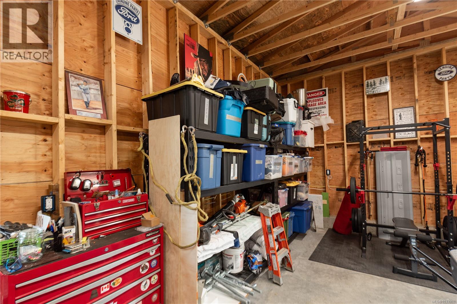 921 Wharncliffe Rd - 50