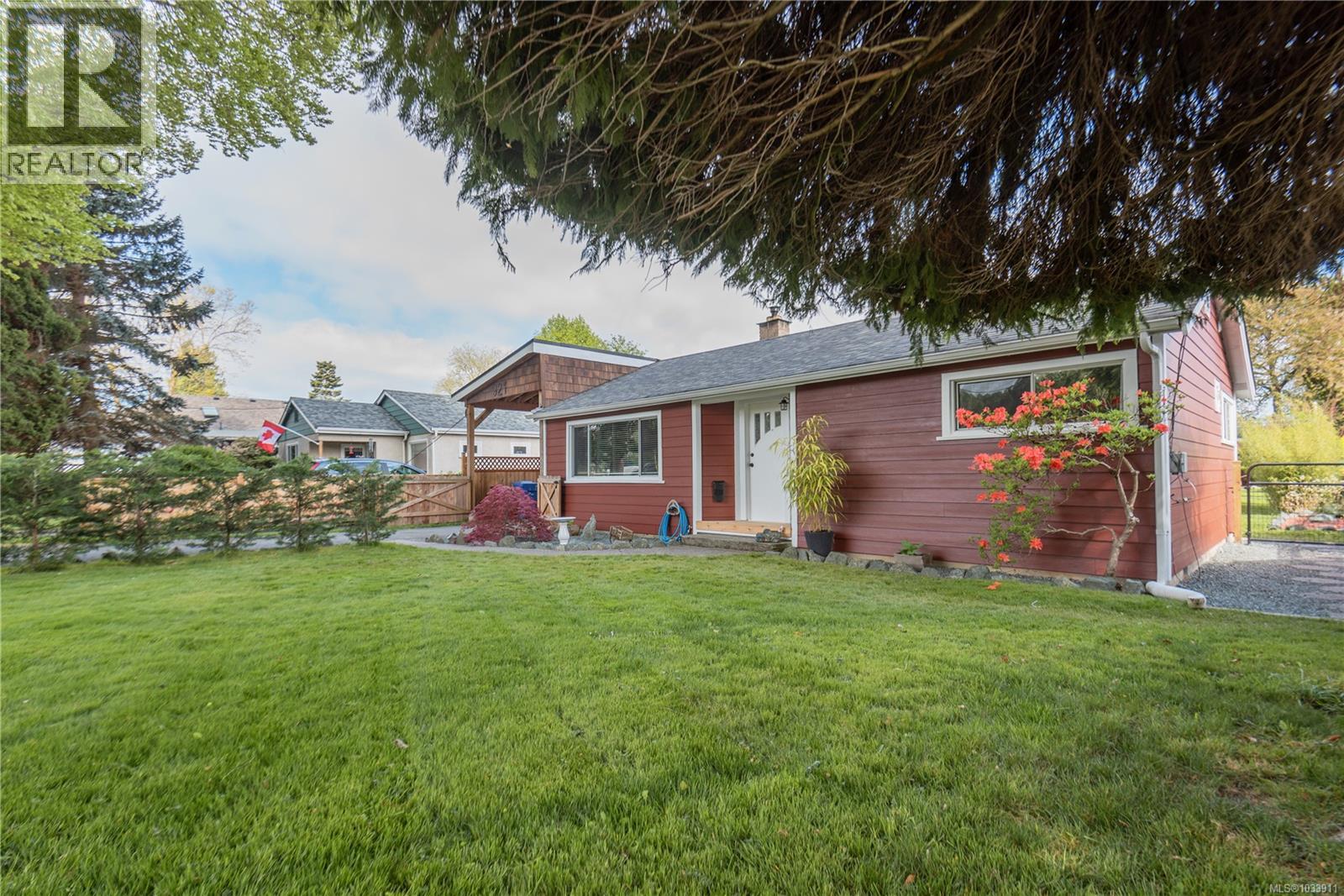 921 Wharncliffe Rd - 54