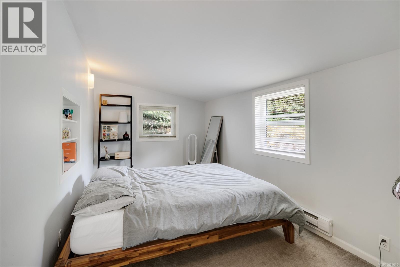 4035 Saanich Rd - 32