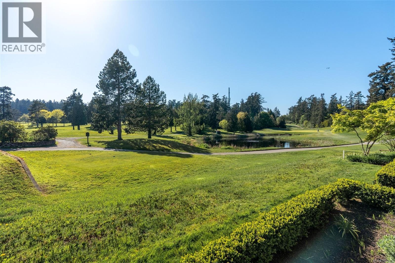 #102E 1115 CRAIGFLOWER Rd - 25