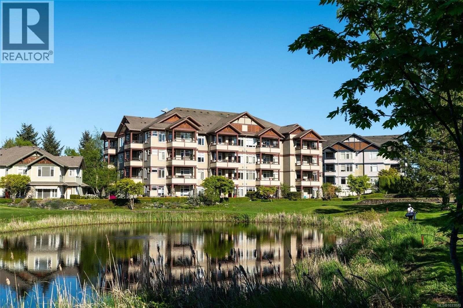 #102E 1115 CRAIGFLOWER Rd - 4