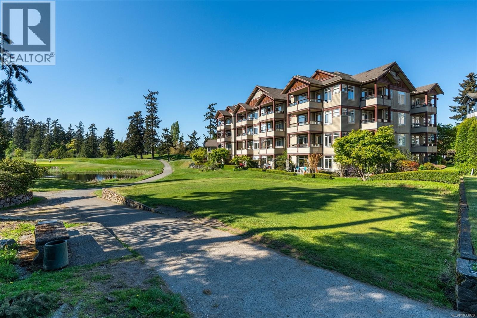 #102E 1115 CRAIGFLOWER Rd - 56