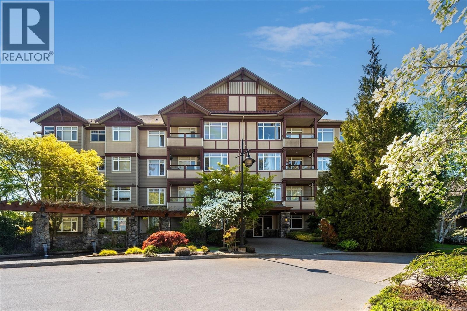 #102E 1115 CRAIGFLOWER Rd - 7