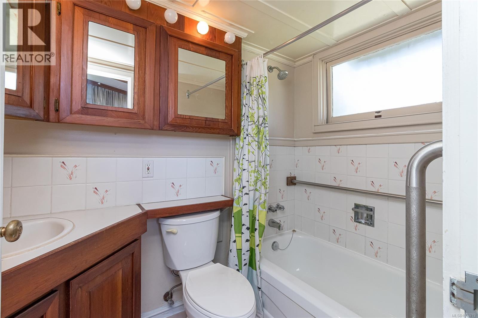  4348 Harder Road, Saanich