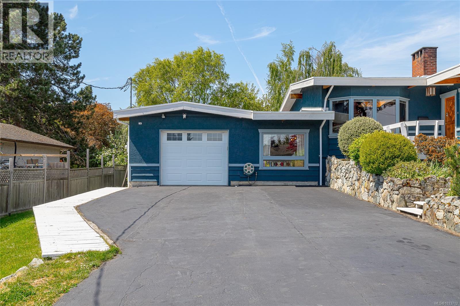  4348 Harder Road, Saanich