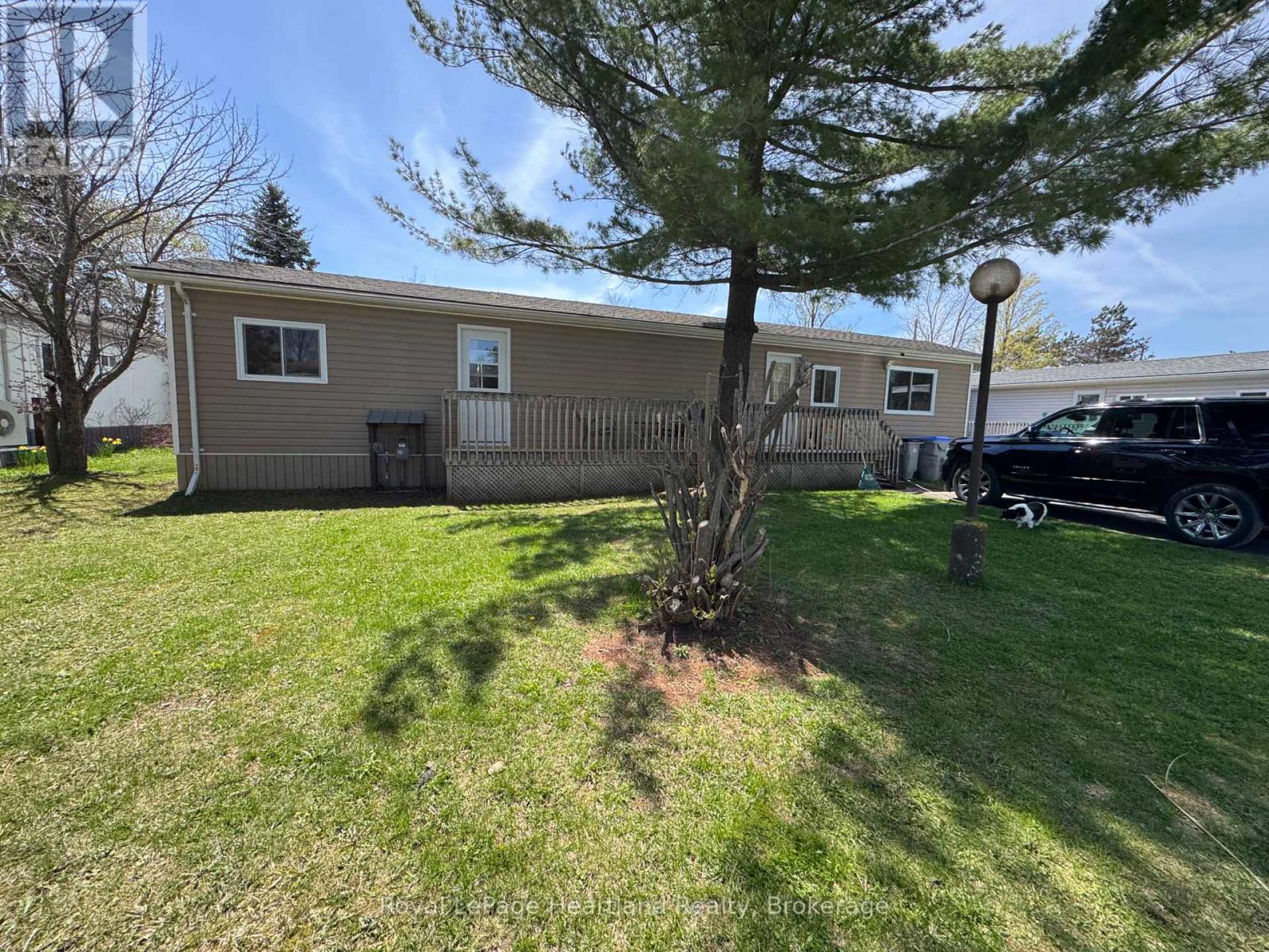#36 39724 AMBERLEY ROAD - 1