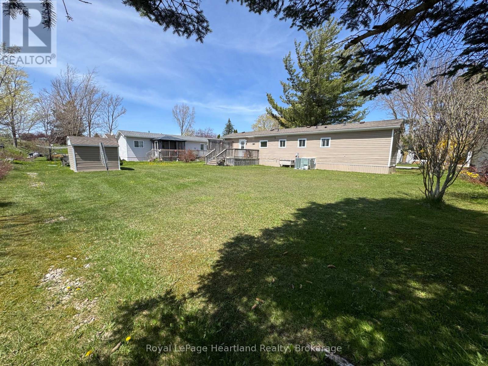 #36 39724 AMBERLEY ROAD - 10