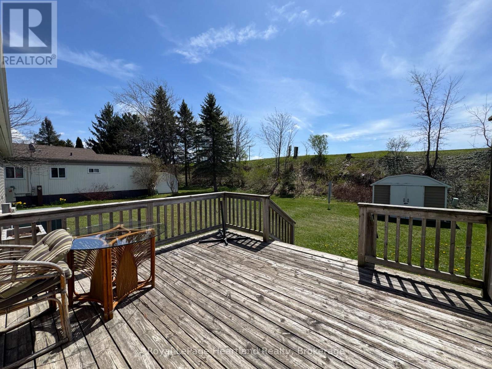 #36 39724 AMBERLEY ROAD - 13
