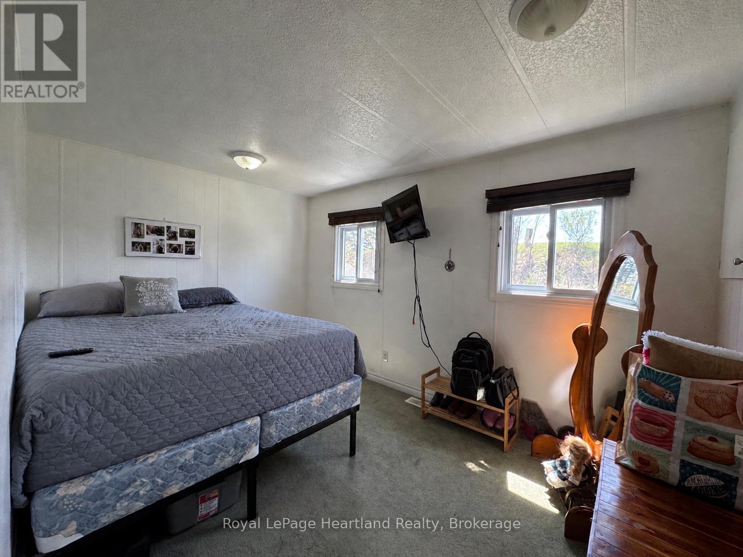 #36 39724 AMBERLEY ROAD - 5