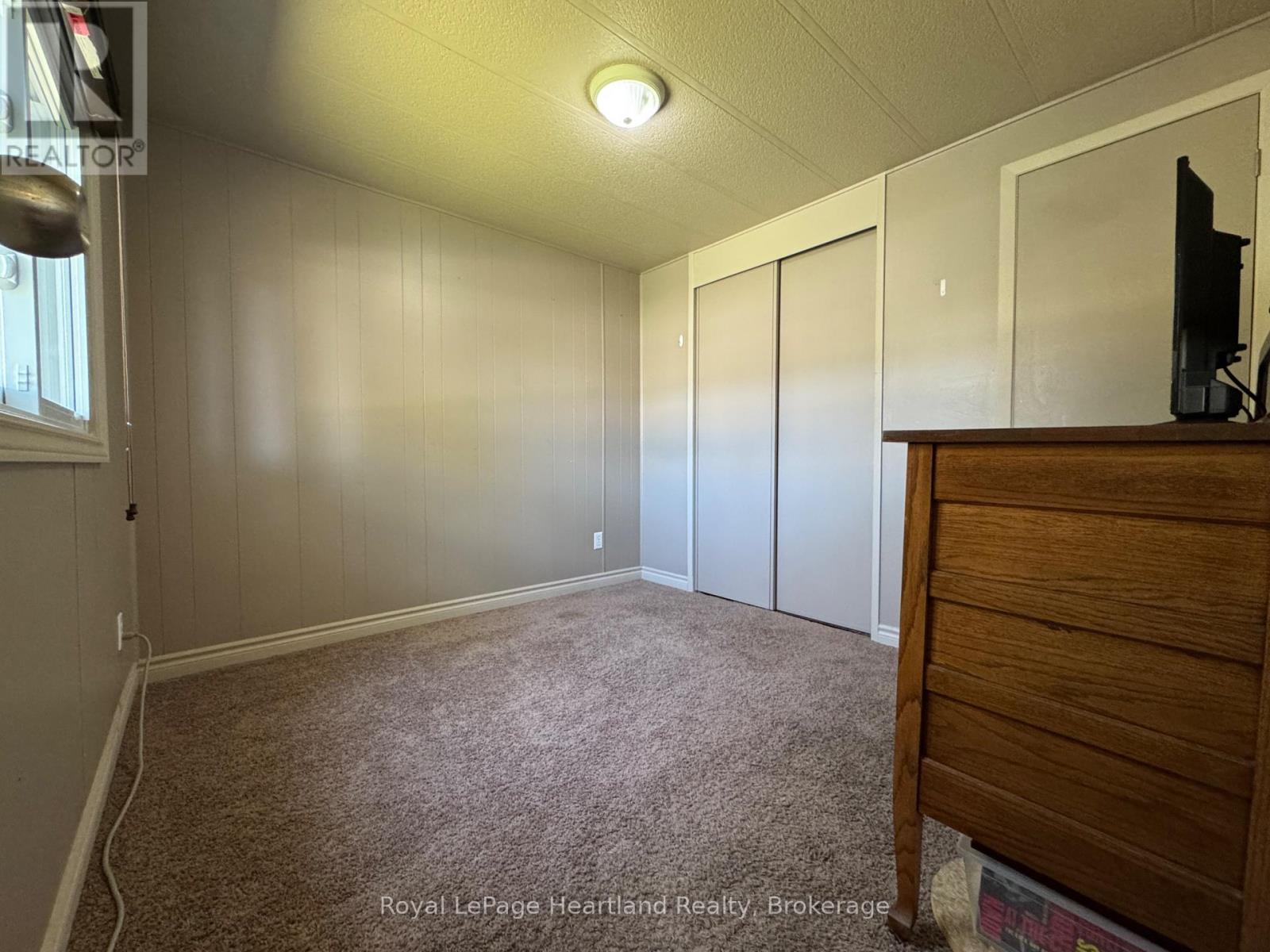 #36 39724 AMBERLEY ROAD - 6