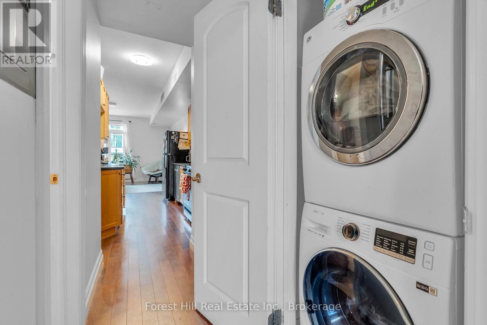 #104 555 KING STREET E - 16