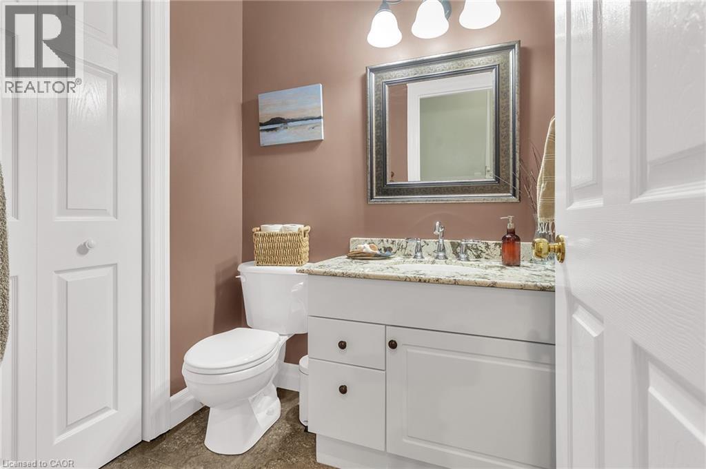513 NOVA SCOTIA Court Unit# 10, Woodstock, Ontario, N4S8Z3 — Photo 18