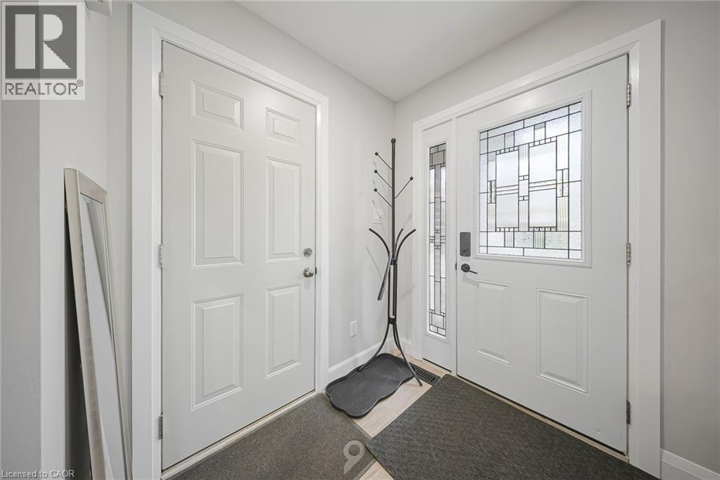 276 BIEHN Drive, Kitchener, Ontario, N2R1B2 — Photo 12