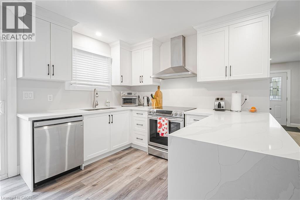 276 BIEHN Drive, Kitchener, Ontario, N2R1B2 — Photo 23