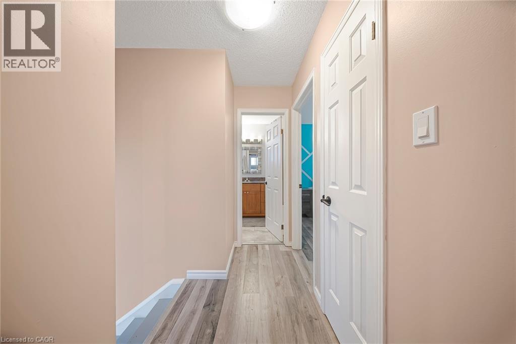 276 BIEHN Drive, Kitchener, Ontario, N2R1B2 — Photo 30