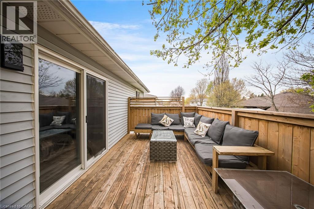 276 BIEHN Drive, Kitchener, Ontario, N2R1B2 — Photo 7