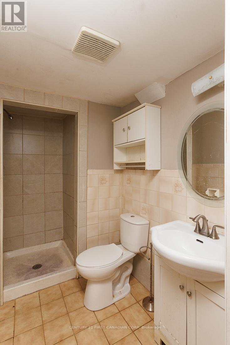 1185 ALBANY STREET - 37