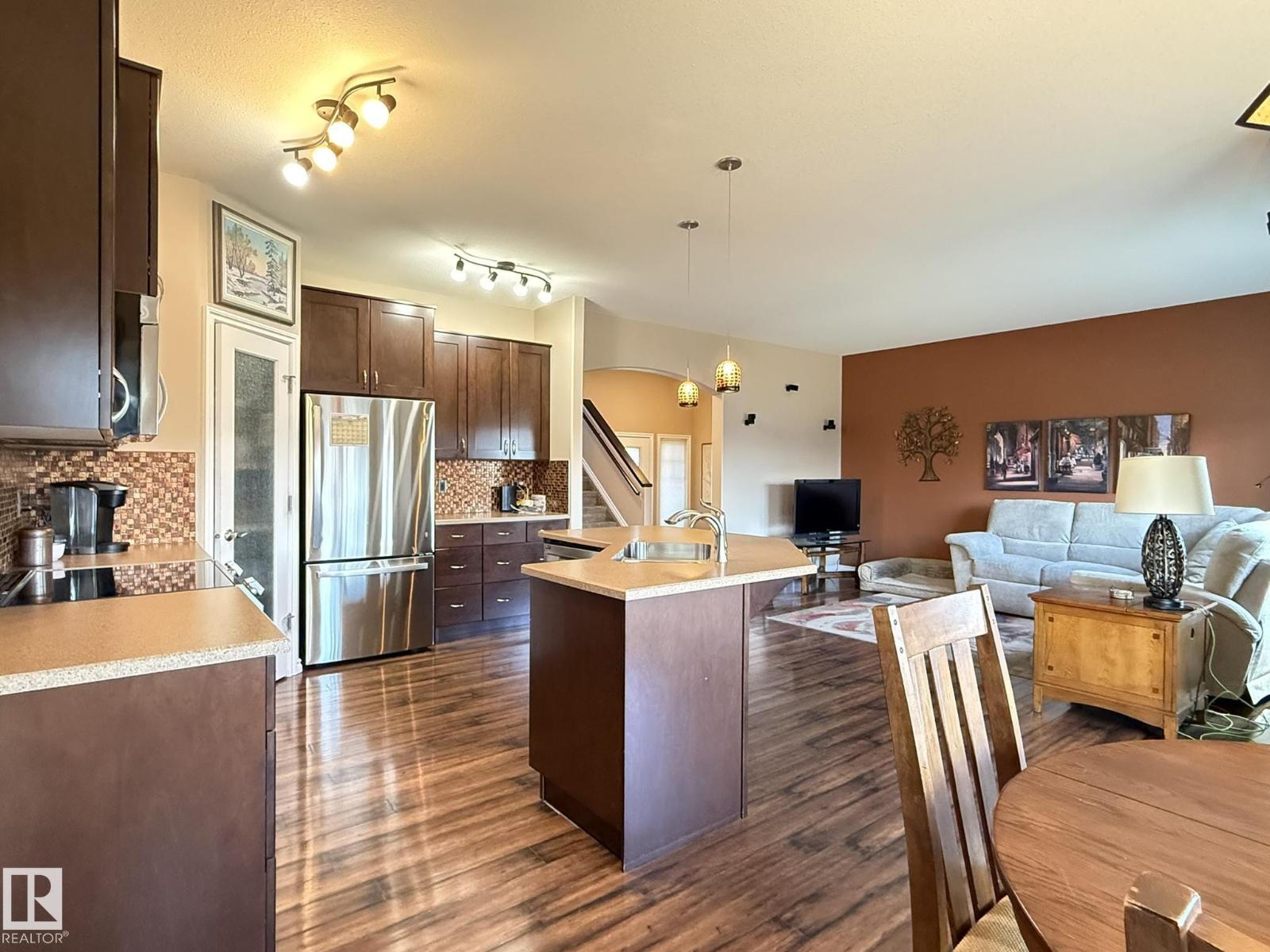 43 SELKIRK PL, Leduc