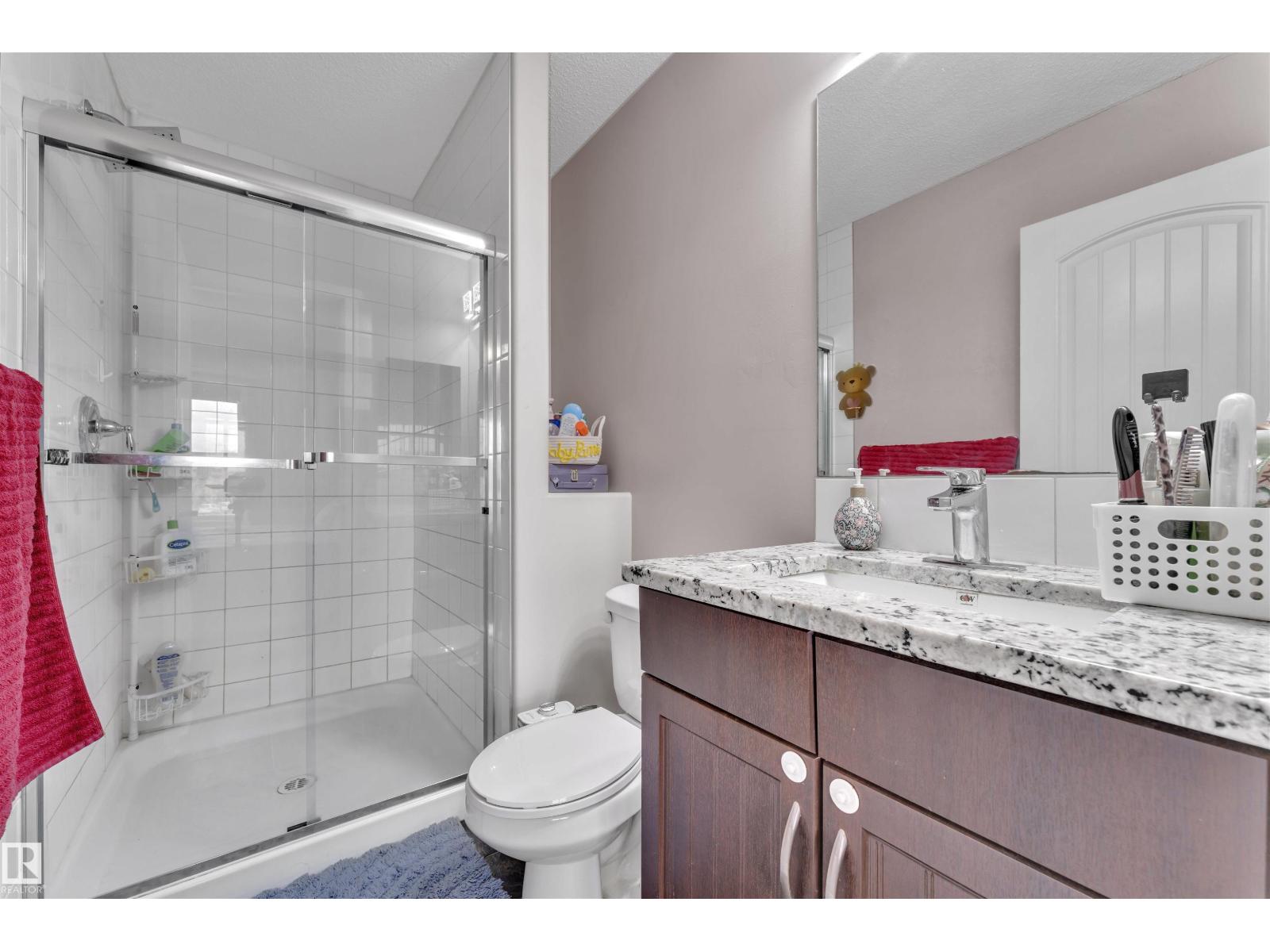 2004 32 ST NW, Edmonton