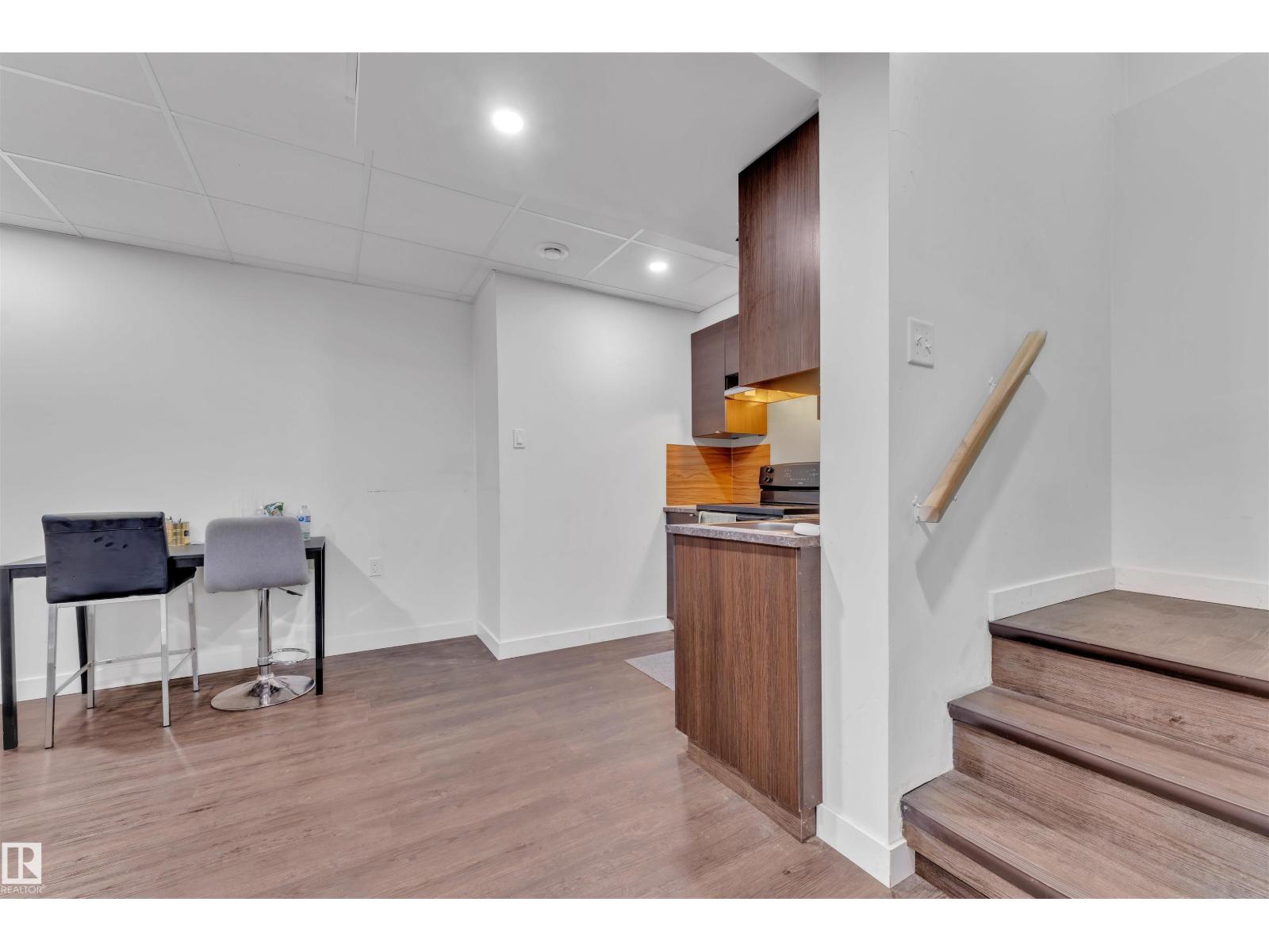 2004 32 ST NW, Edmonton