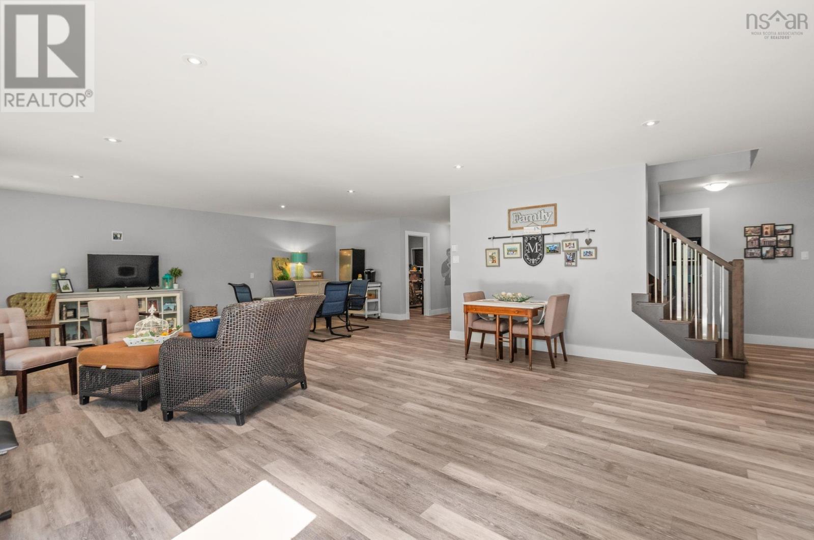 769 Lakeview Avenue - 27