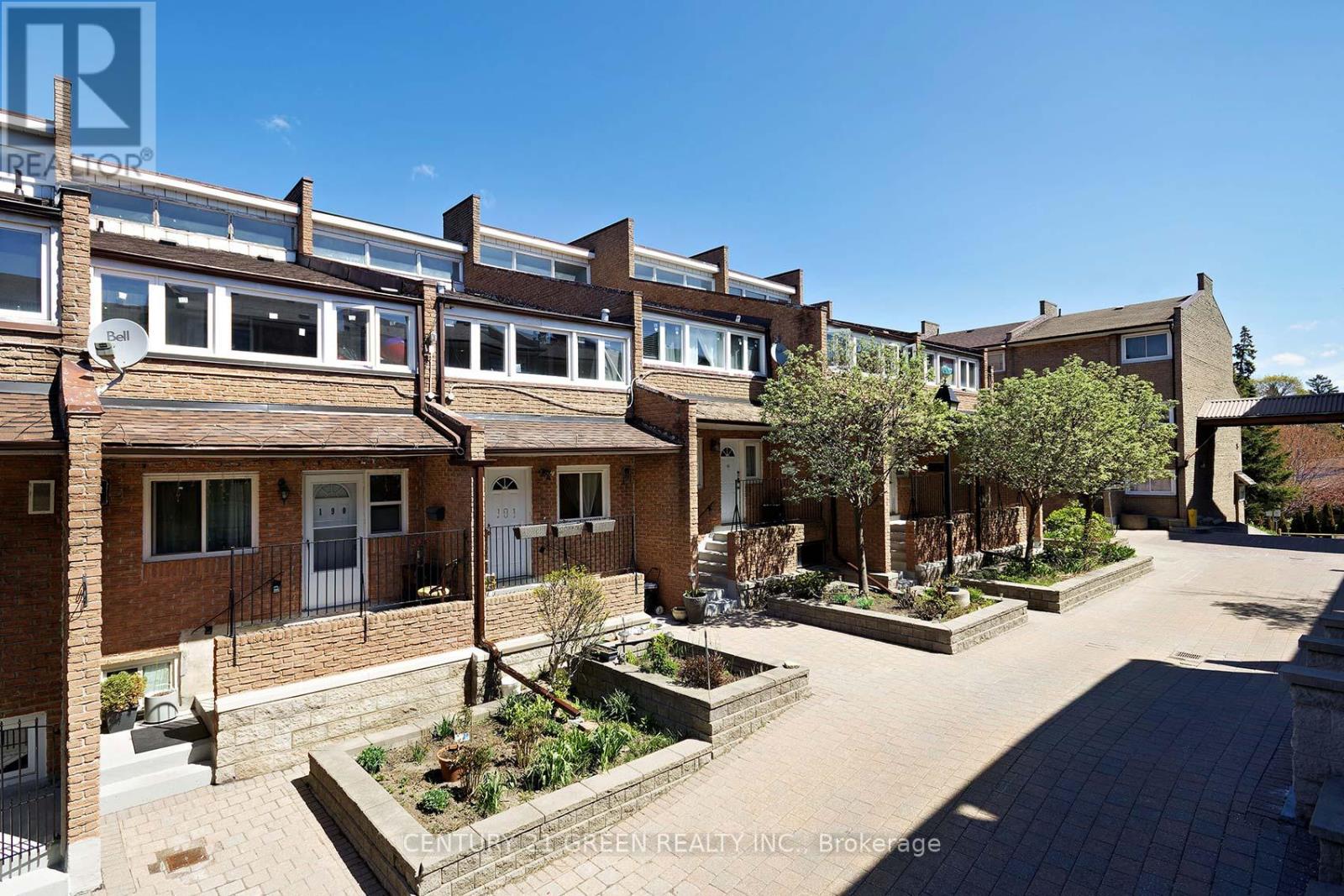 #190 50 SCARBOROUGH GOLF CLUB ROAD - 1