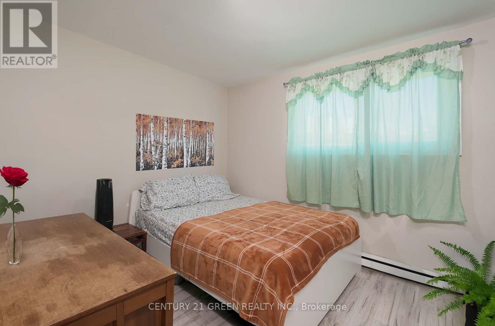 #190 50 SCARBOROUGH GOLF CLUB ROAD - 17