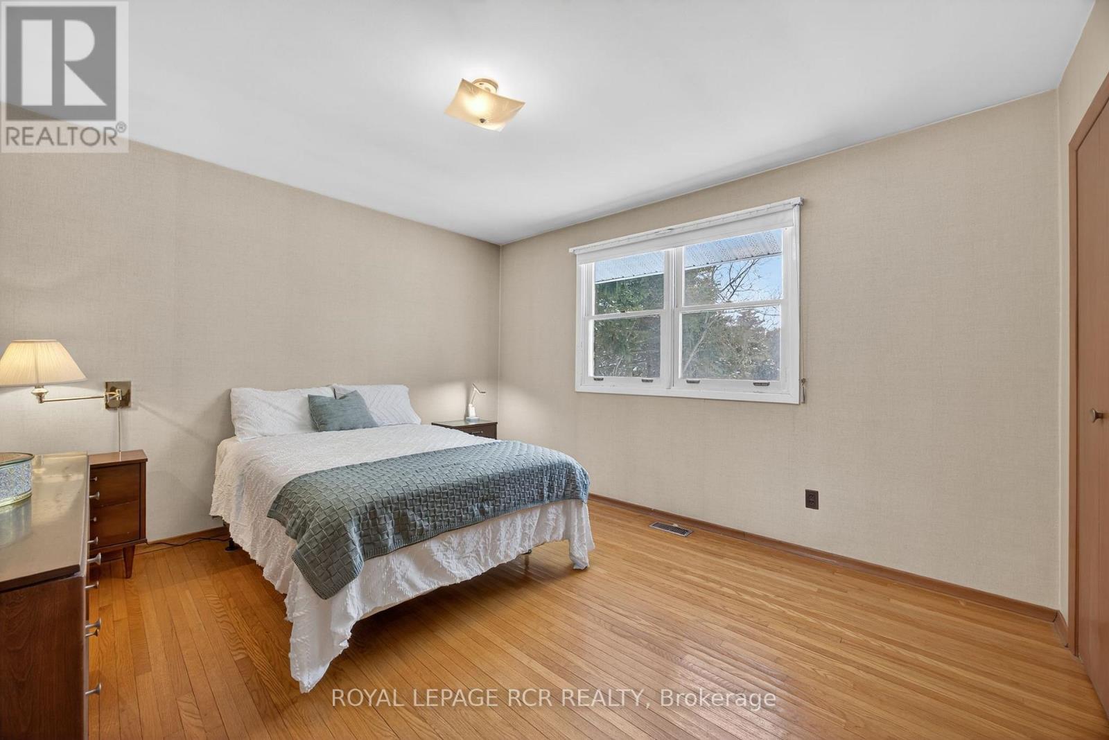 24 DRUMMOND STREET - 14