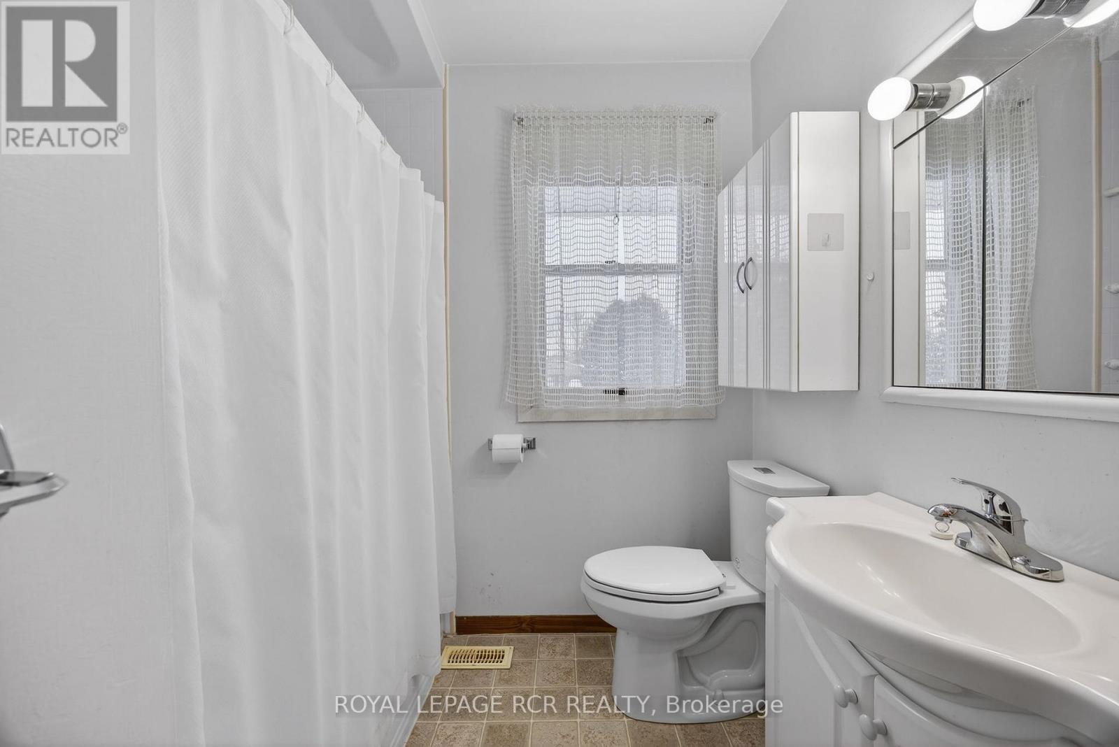24 DRUMMOND STREET - 20