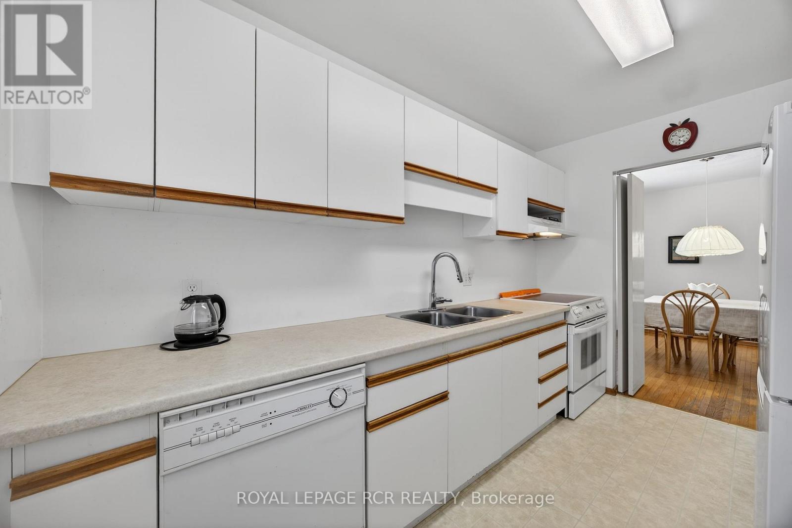 24 DRUMMOND STREET - 6