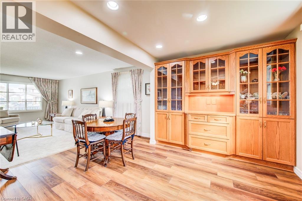 17 FOREST GLEN Court, Kitchener, Ontario, N2N1E1 — Photo 16