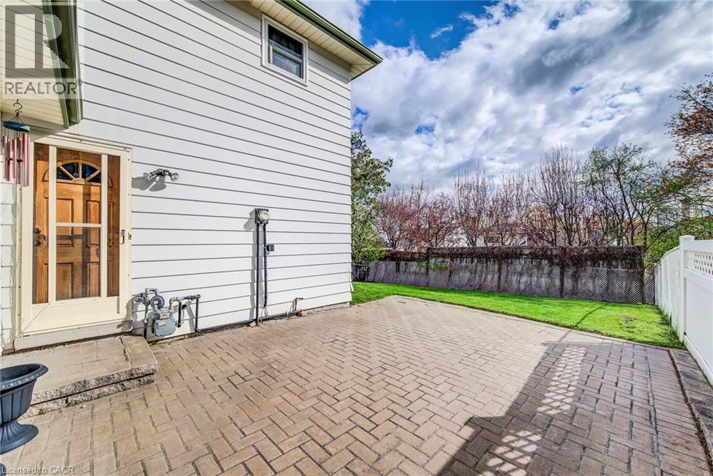 17 FOREST GLEN Court, Kitchener, Ontario, N2N1E1 — Photo 36