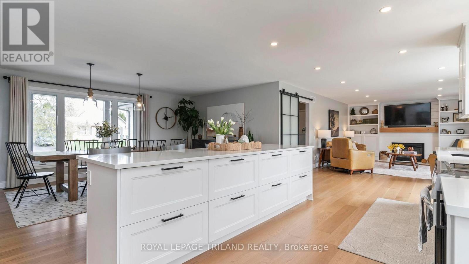 9 HERITAGE PLACE - 12