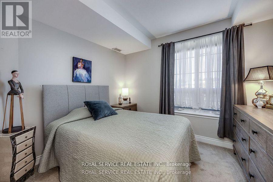 #220 21 BROOKHOUSE DRIVE - 24