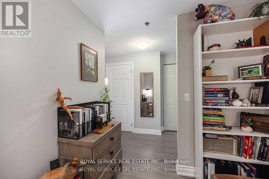 #220 21 BROOKHOUSE DRIVE - 9