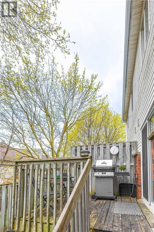 #2 185 HIGHLAND Crescent - 34