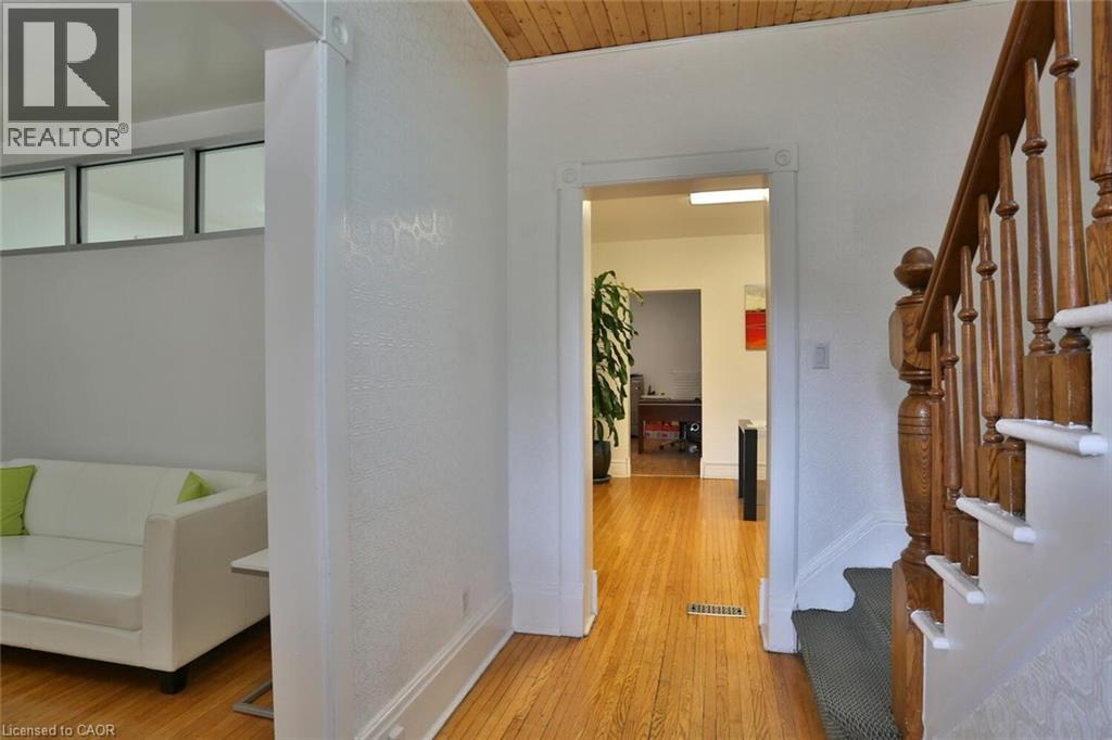 127 DUKE Street E, Kitchener, Ontario, N2H1A6 — Photo 8