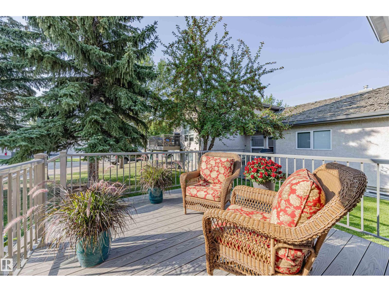 #128 215 BLACKBURN EAST DR SW, Edmonton