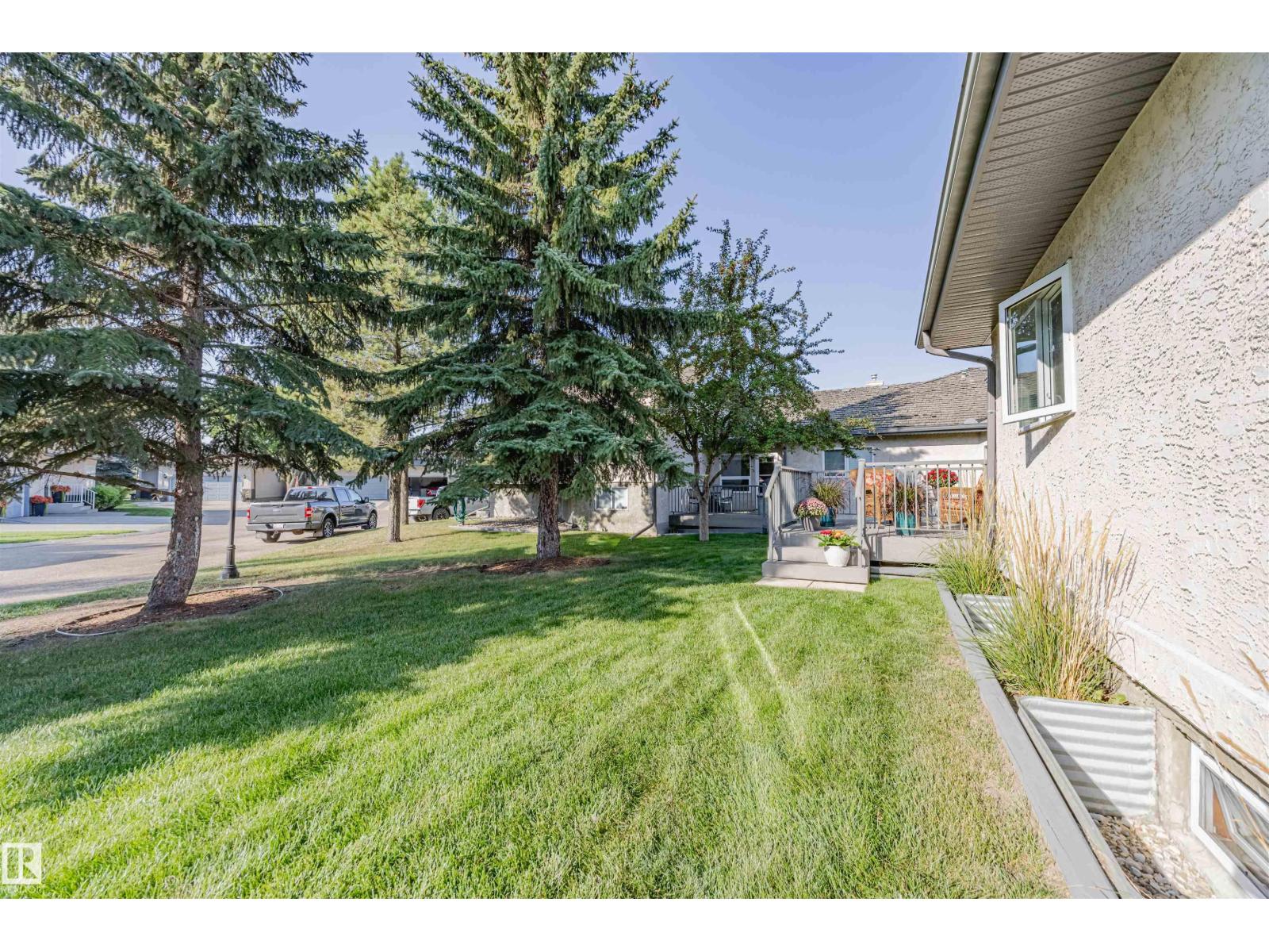 #128 215 BLACKBURN EAST DR SW, Edmonton