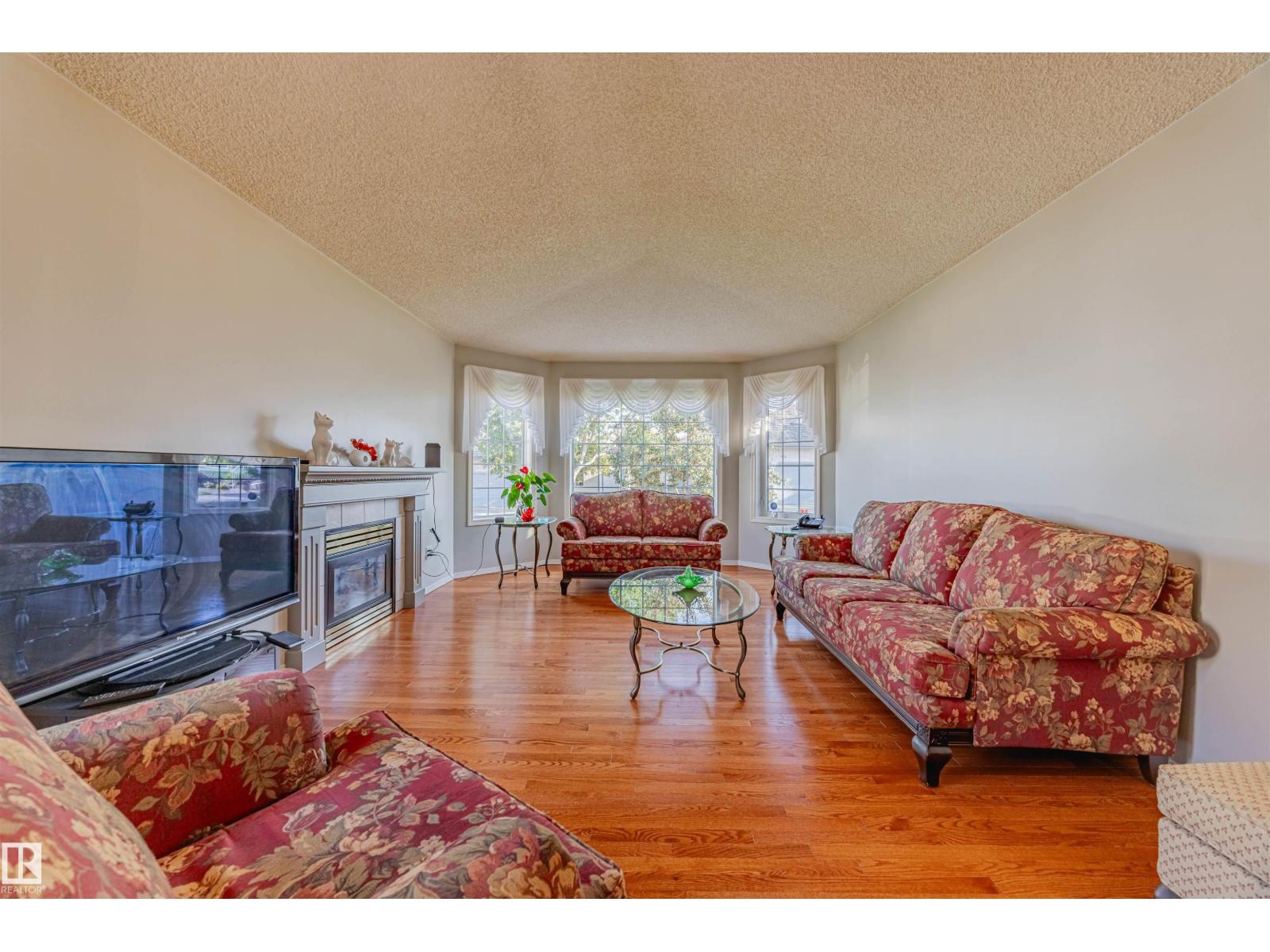 #128 215 BLACKBURN EAST DR SW, Edmonton