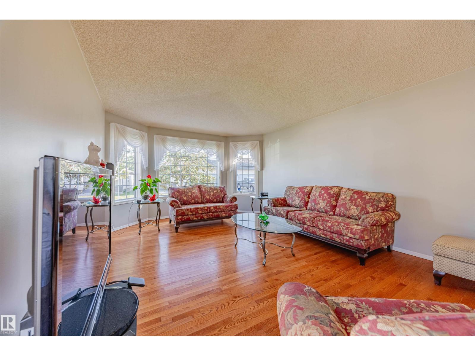 #128 215 BLACKBURN EAST DR SW, Edmonton