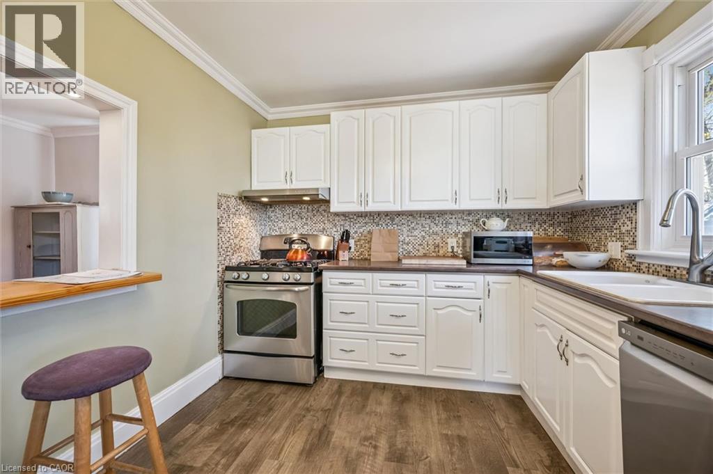 15 WATERSIDE Avenue - 9